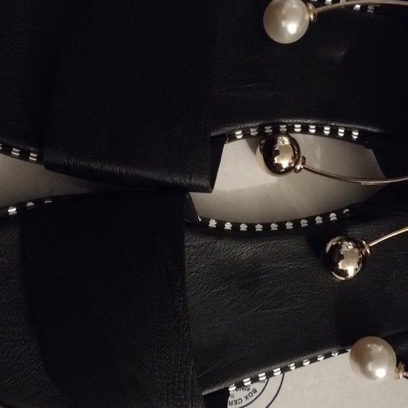 NWOT SANDALS - Picture 6 of 8